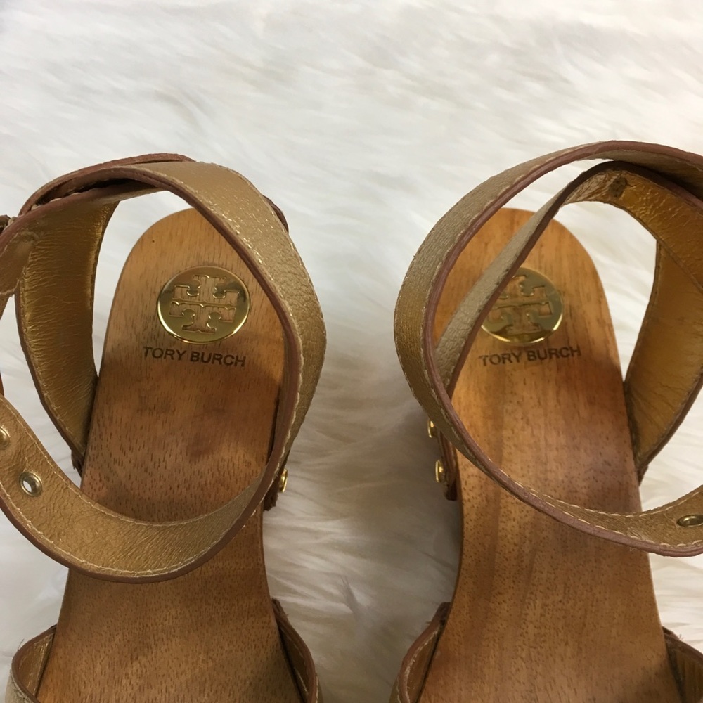 Tory Burch Gold Strappy Risley Clog Wedge - Picture 8 of 8